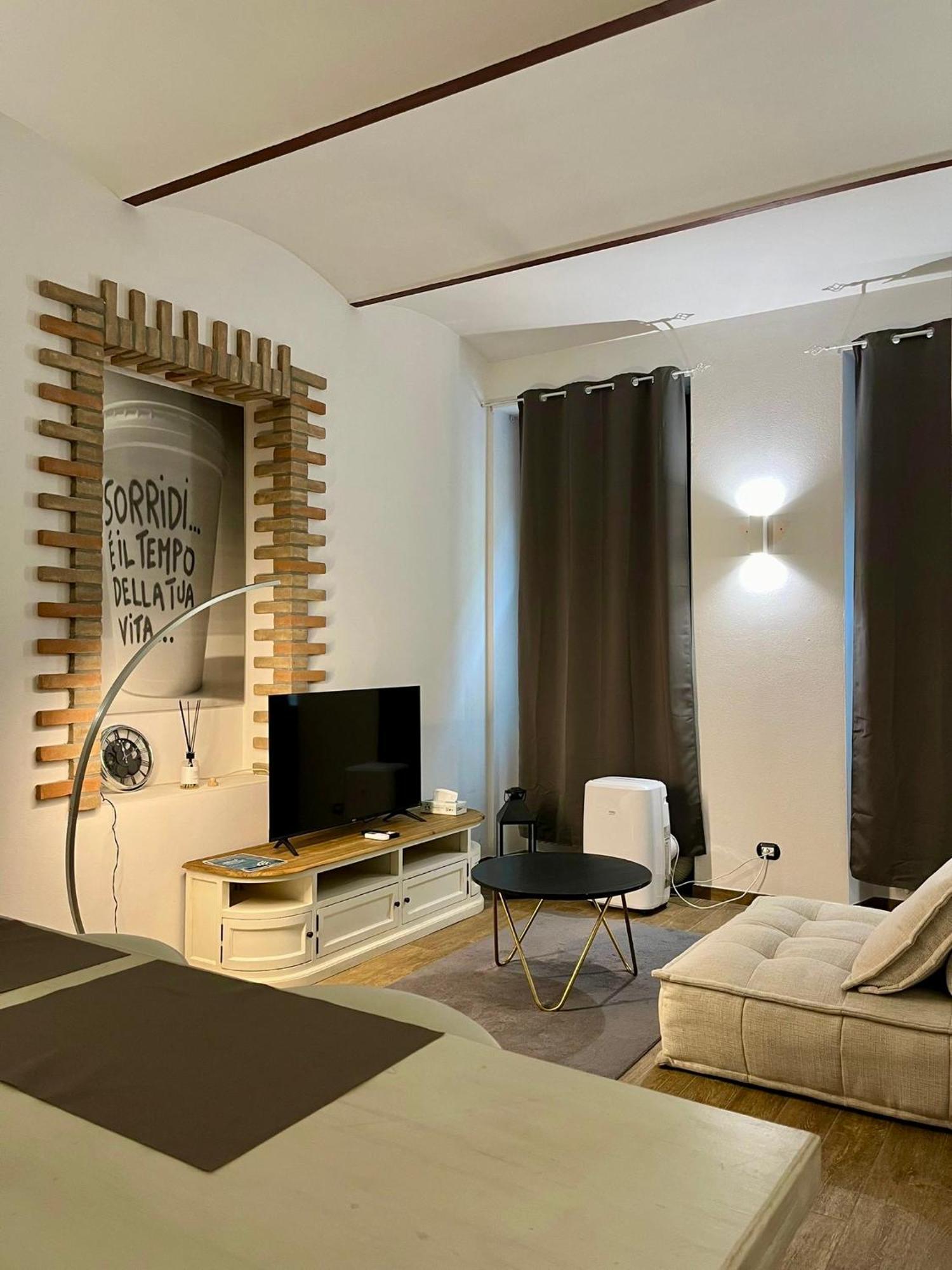 Residenza Corrado By Almanova Residenze Appartement Mantua Buitenkant foto