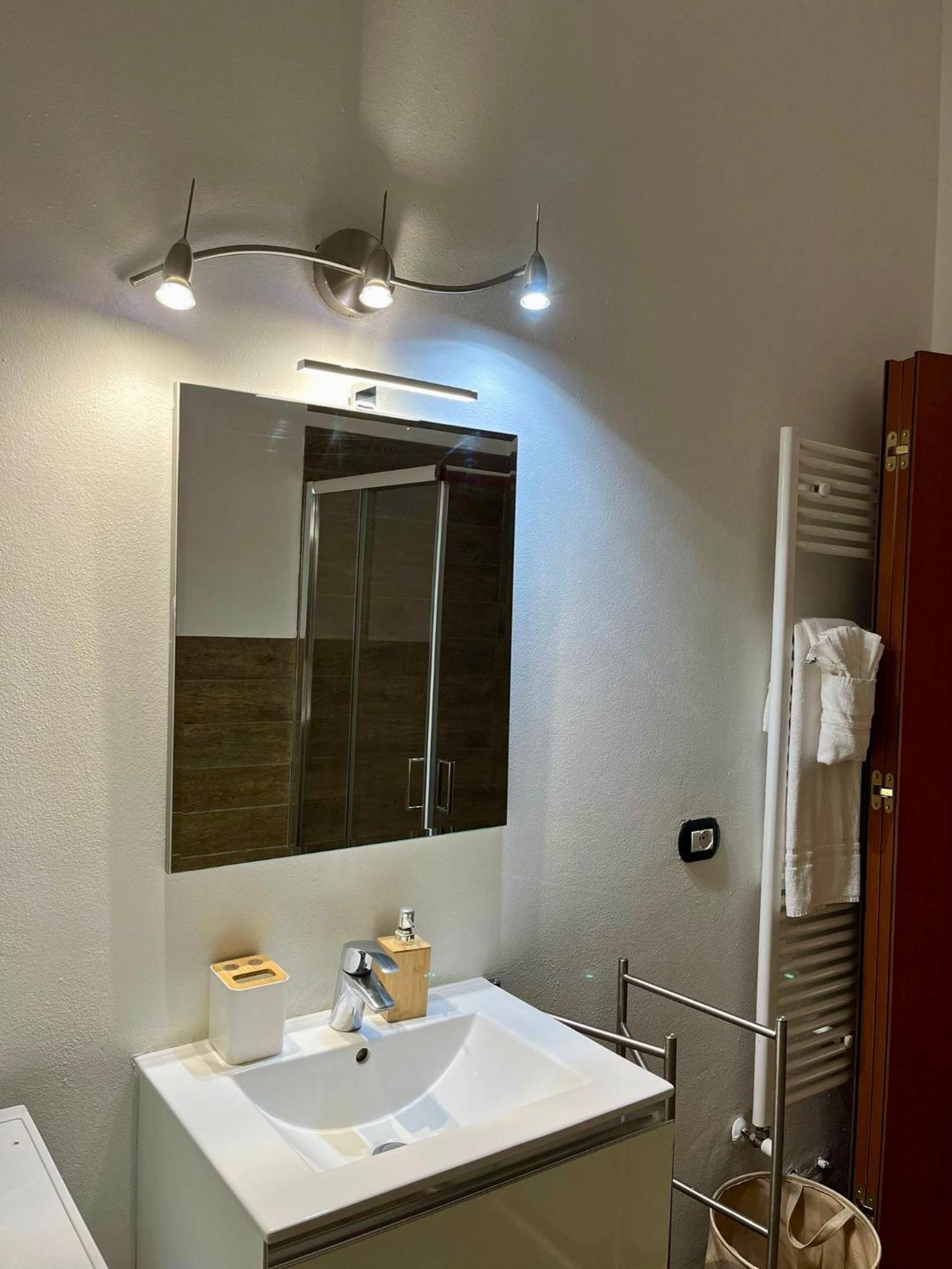 Residenza Corrado By Almanova Residenze Appartement Mantua Buitenkant foto